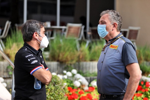 Imagem: Chefe da Pirelli: “As equipes precisam resolver seus problemas sozinhas”