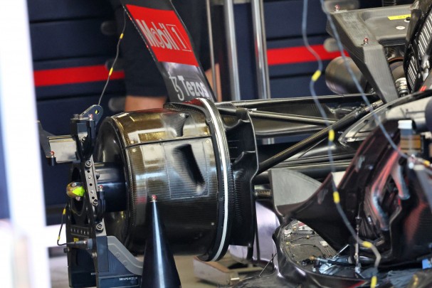 Imagem: Problema com resíduo dos freios é descartado por Verstappen e Russell