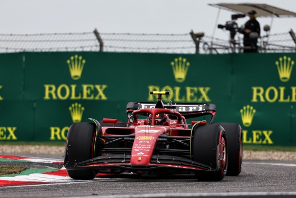 Imagem: Carlos Sainz provoca bandeira vermelha no qualificatório do GP da China